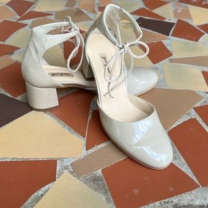 Ladies Paul Green Patent Leather Shoes Size 6 US.